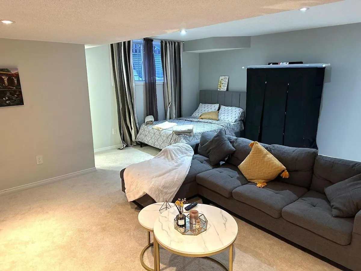 Luxury & Free Parking Bachelor Apartment Ottawa
