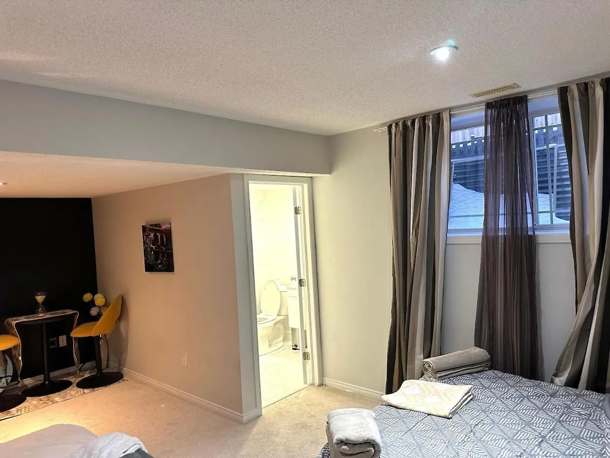 Luxury & Free Parking Bachelor Apartment Ottawa